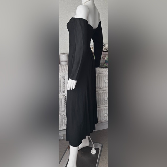 Reformation Ballari Off Shoulder Midi Dress Long Sleeves Black Color Size 4 NWT - Picture 4 of 10
